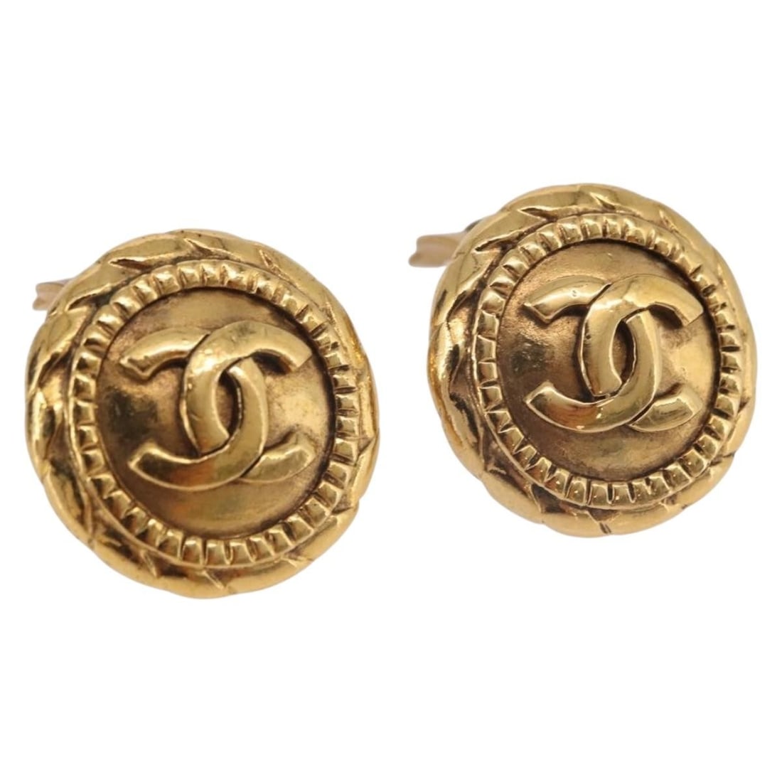 CHANEL CC Coco Mark Gold Tone Metal Earring France: CHANEL CC Coco Mark Gold Tone Metal Earring France CHANEL earring in gold tone metal, made in France. It comes with the item box and is described as condition B with reasonable wear and tear. The piec