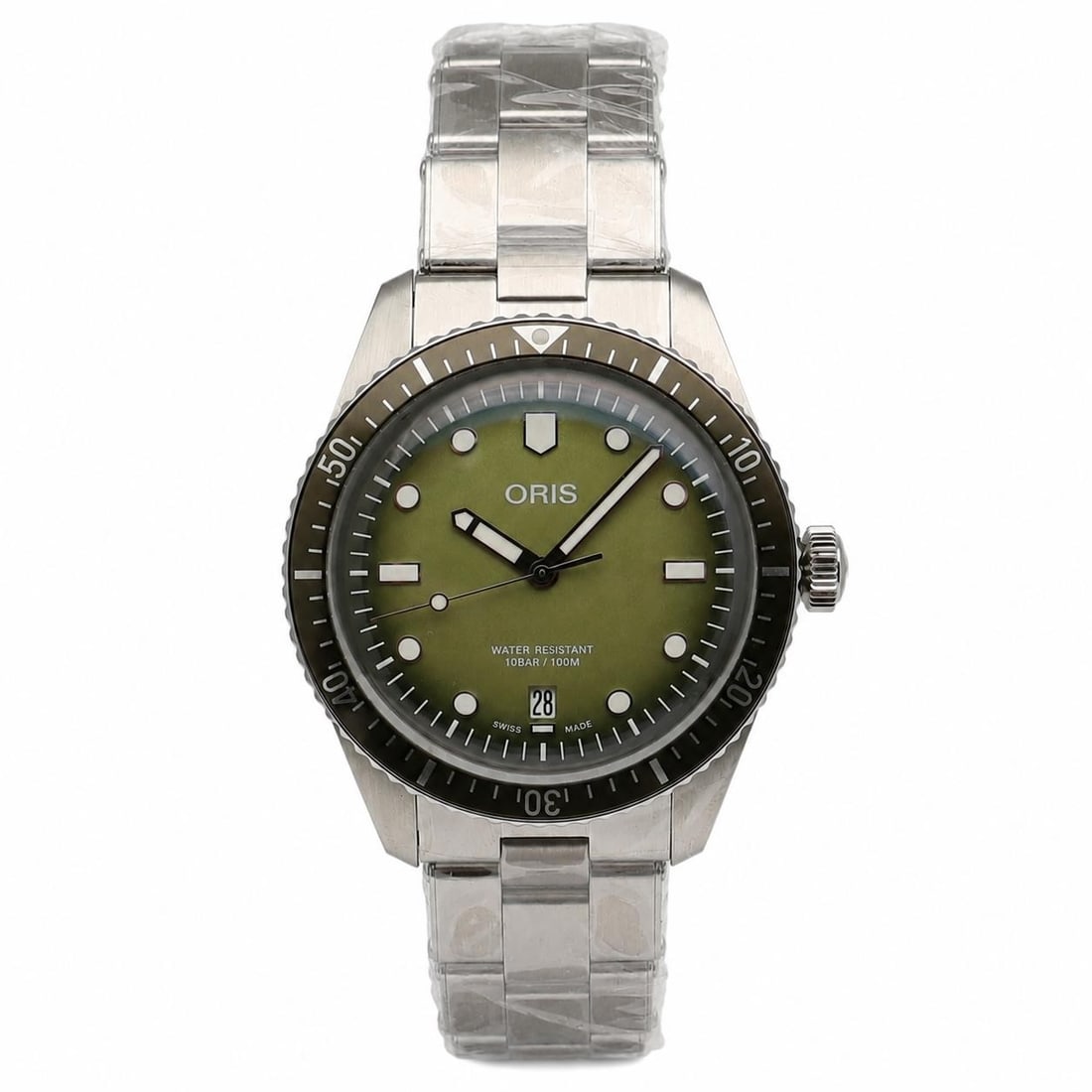 Oris Divers Sixty-Five Date mens automatic watch green dial steel bracelet: Oris Divers Sixty-Five Date mens automatic watch green dial steel bracelet Oris Divers Sixty-Five Date men's wristwatch with a 40 mm stainless steel case, green dial, and green unidirectional rotating