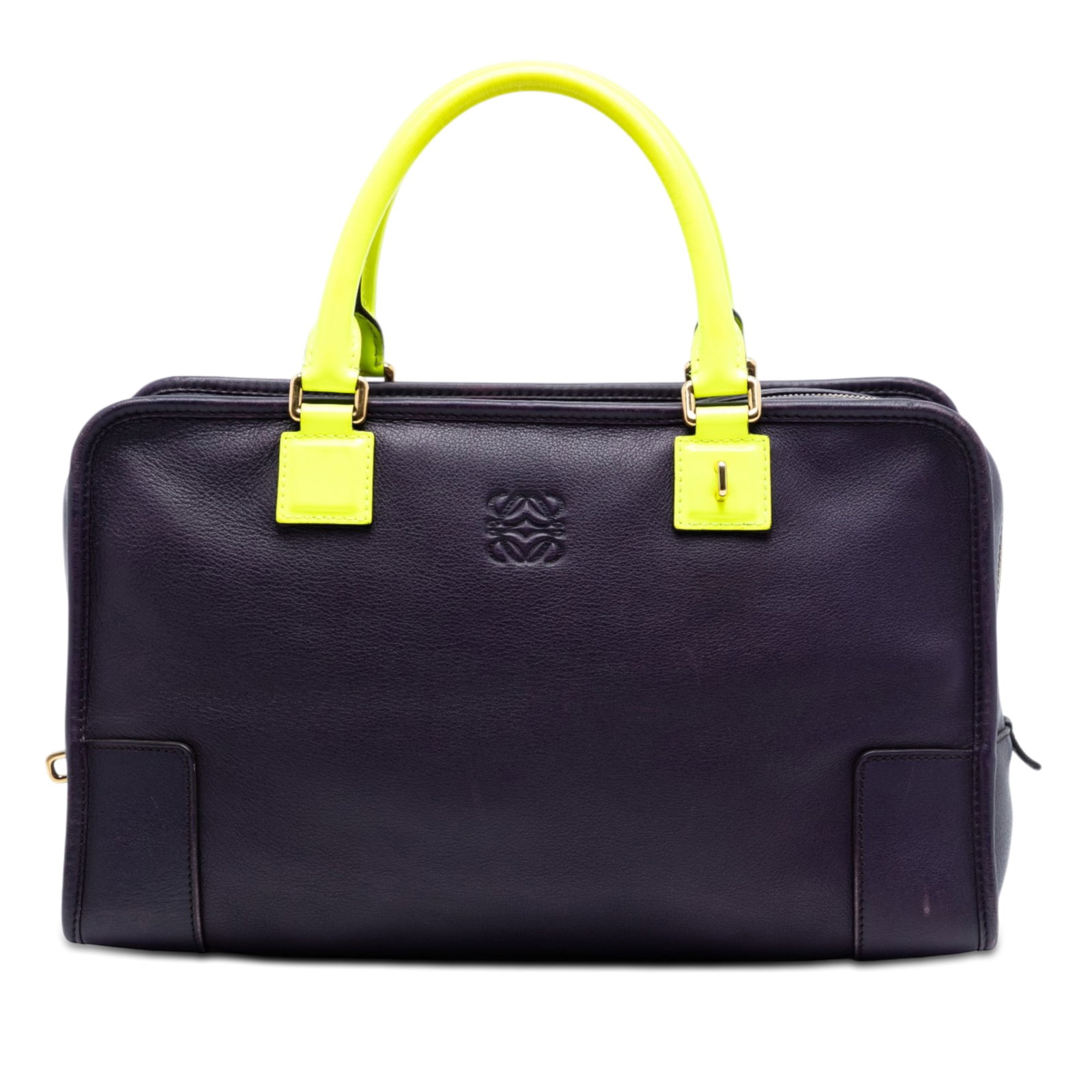 LOEWE Amazona 36 Special Edition bicolor goatskin handbag: LOEWE Amazona 36 Special Edition bicolor goatskin handbag The LOEWE Amazona 36 is a special edition bicolor bag crafted in goatskin leather with rolled leather handles and a top zip closure. It featur