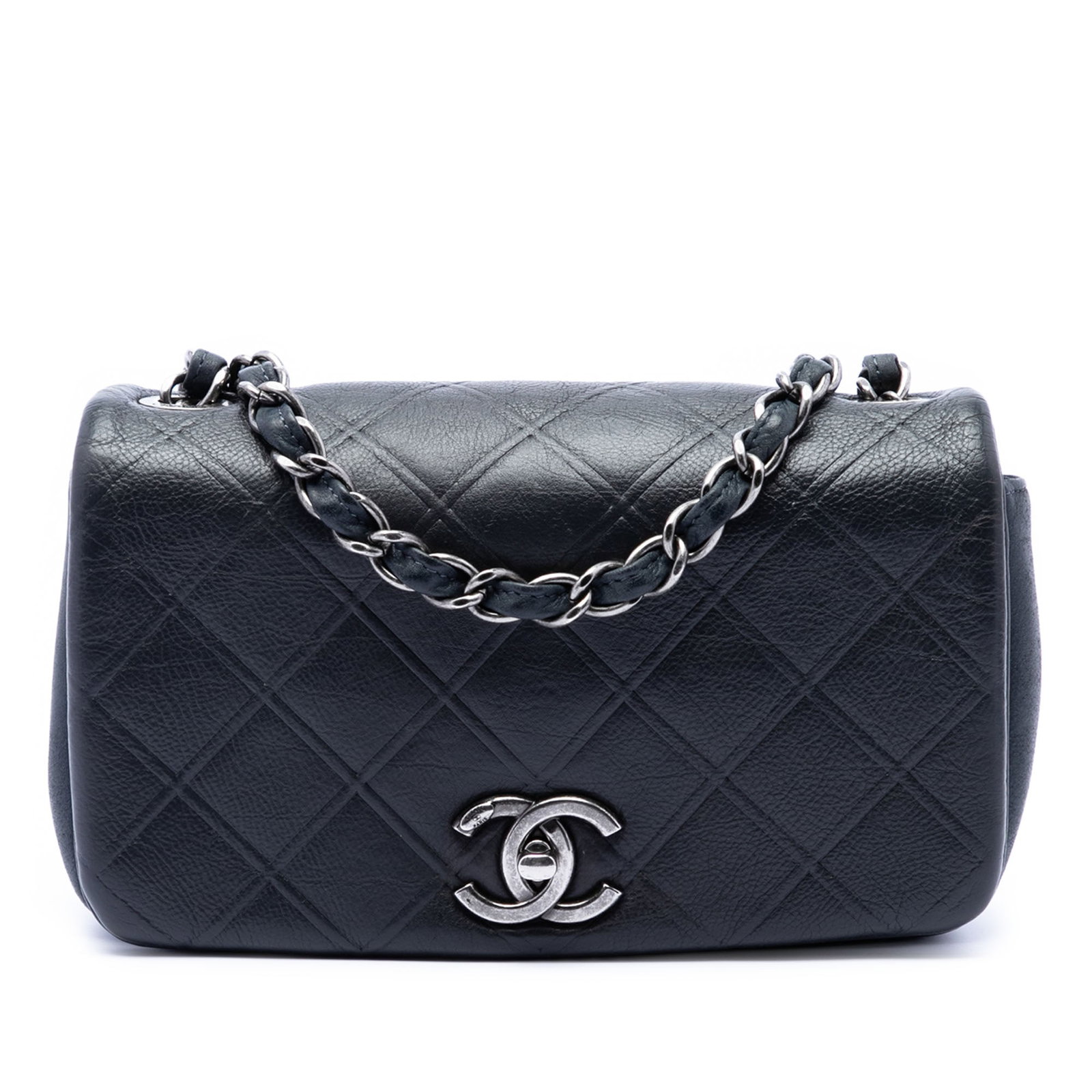Chanel New Chic Flap Small Diamond Embossed Calfskin Shoulder Bag: Chanel New Chic Flap Small Diamond Embossed Calfskin Shoulder Bag Gray Chanel Small Diamond Embossed Calfskin New Chic Flap shoulder bag crafted with an embossed calfskin leather body. It features a l
