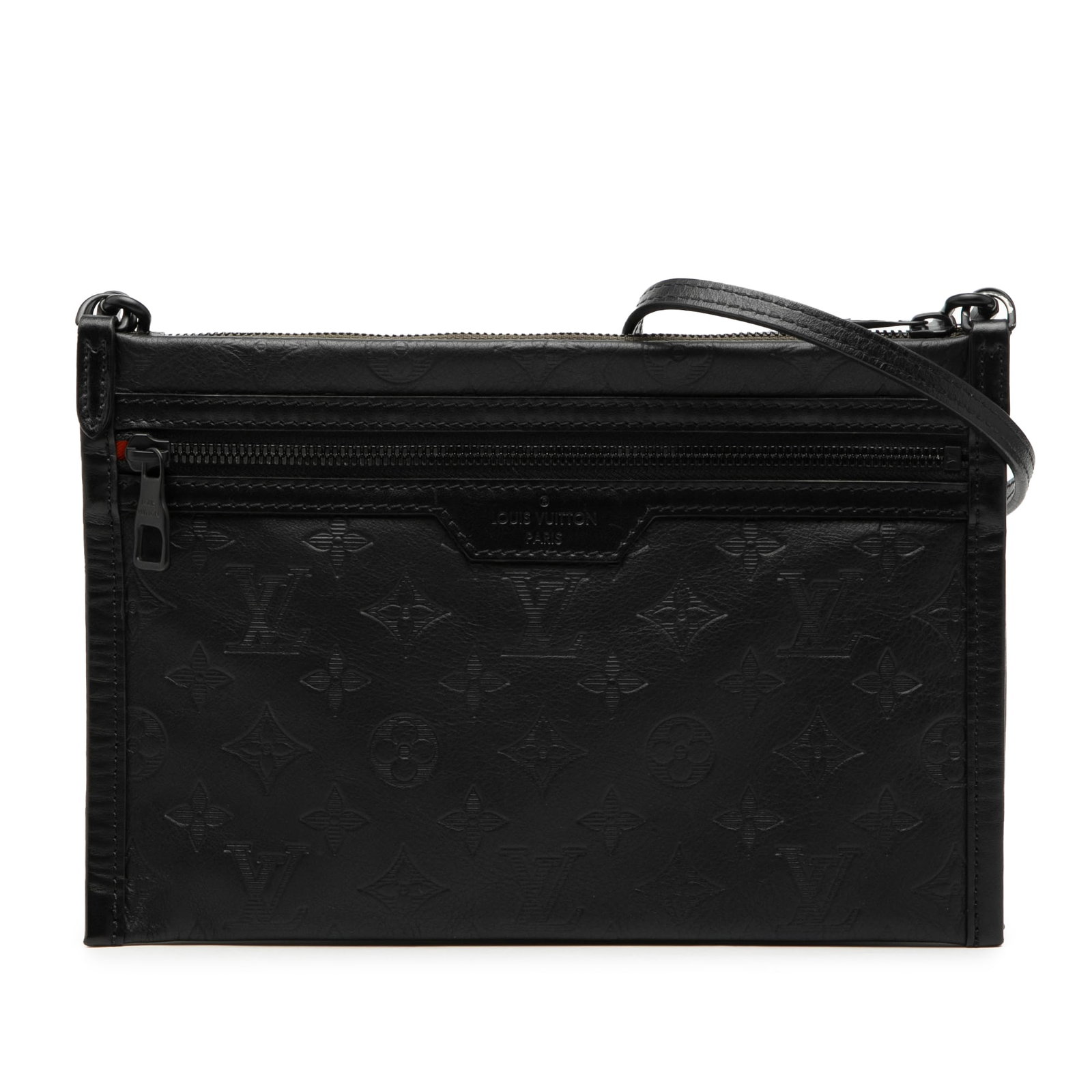 Louis Vuitton Monogram Shadow leather messenger bag: Louis Vuitton Monogram Shadow leather messenger bag This Louis Vuitton Monogram Shadow Double Flat Messenger features a black monogram leather body with a flat leather strap and double zip closures. T