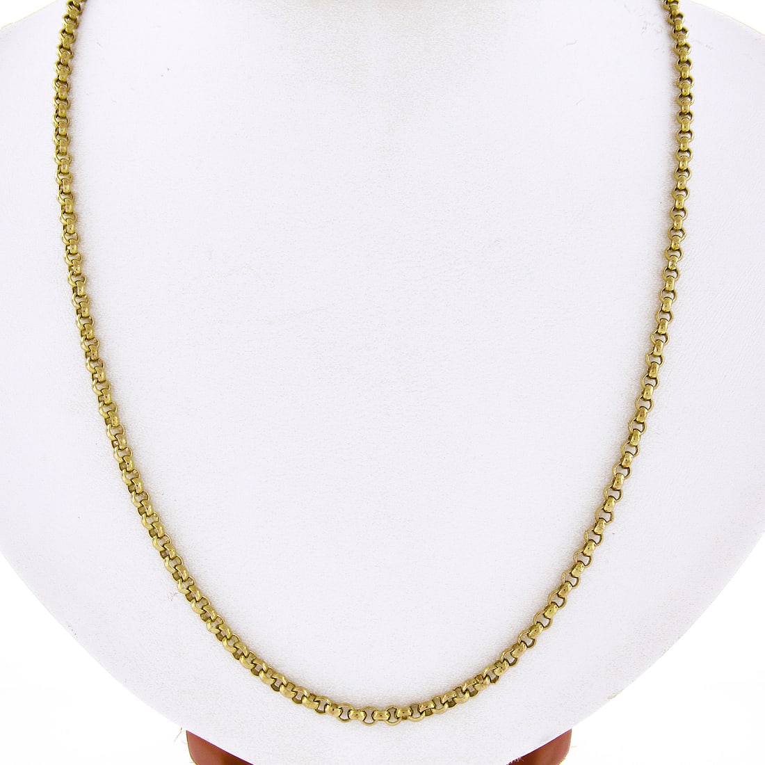 Vintage 8k Yellow Gold 29.5 Inch Rolo Link Chain Necklace: Vintage 8k Yellow Gold 29.5 Inch Rolo Link Chain Necklace This exquisite Vintage European 8k Yellow Gold Interlocking Rolo Link Chain Necklace features a polished design and a generous length of 29.5 