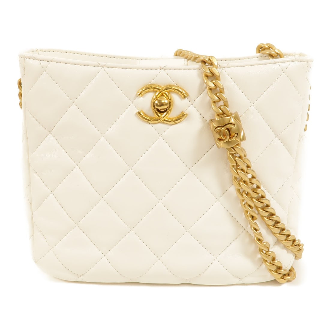 Chanel AS4343 CC Lambskin Hobo Shoulder Bag White: Chanel AS4343 CC Lambskin Hobo Shoulder Bag White A CHANEL CC GHW hobo shoulder bag in white lambskin leather. The bag features a turn lock closure, one inside card pocket, and comes with storage bags