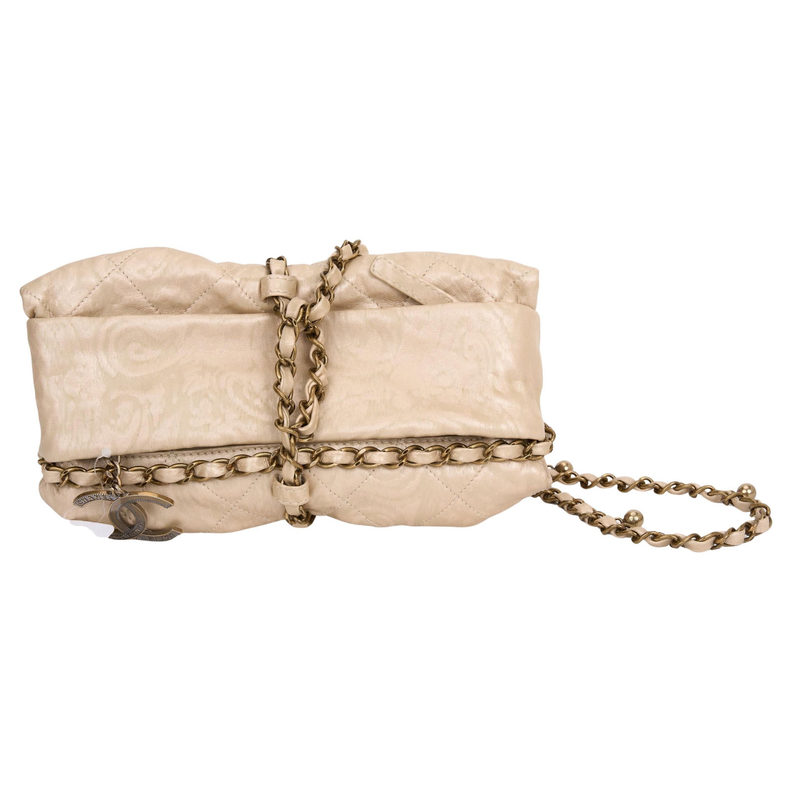 Chanel New Midnight Swim Baluchon Clutch Calfskin Leather Italy: Chanel New Midnight Swim Baluchon Clutch Calfskin Leather Italy Introducing the Chanel New Midnight Swim Baluchon Clutch, a luxurious accessory crafted from semi-distressed diamond-stitched calfskin l