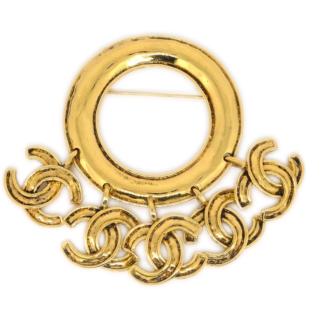 Chanel CC Logo Gold Plated Hoop Brooch 94P: Chanel CC Logo Gold Plated Hoop Brooch 94P Gold-plated Chanel hoop brooch pin featuring the CC logo motif. Made in France, this brooch is marked 94P and shows scratches consistent with a good pre-owne