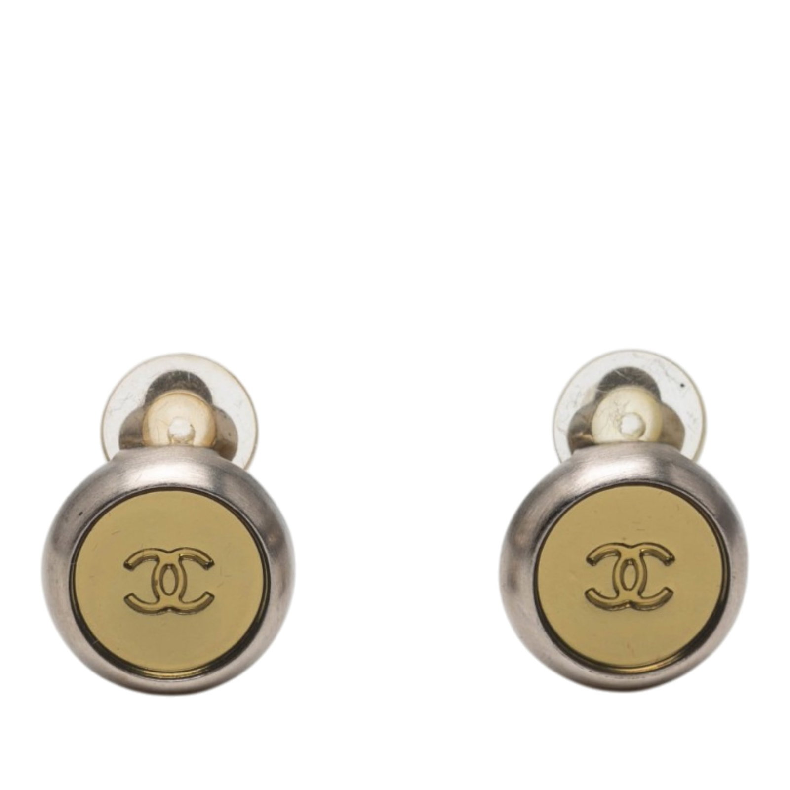Chanel CC Disc Clip Earrings Gold Plated Brass: Chanel CC Disc Clip Earrings Gold Plated Brass Chanel CC brass and gold-plated disc clip-on earrings with a brass and gold-tone metal body and clip-on closures. These costume earrings are made in Fran