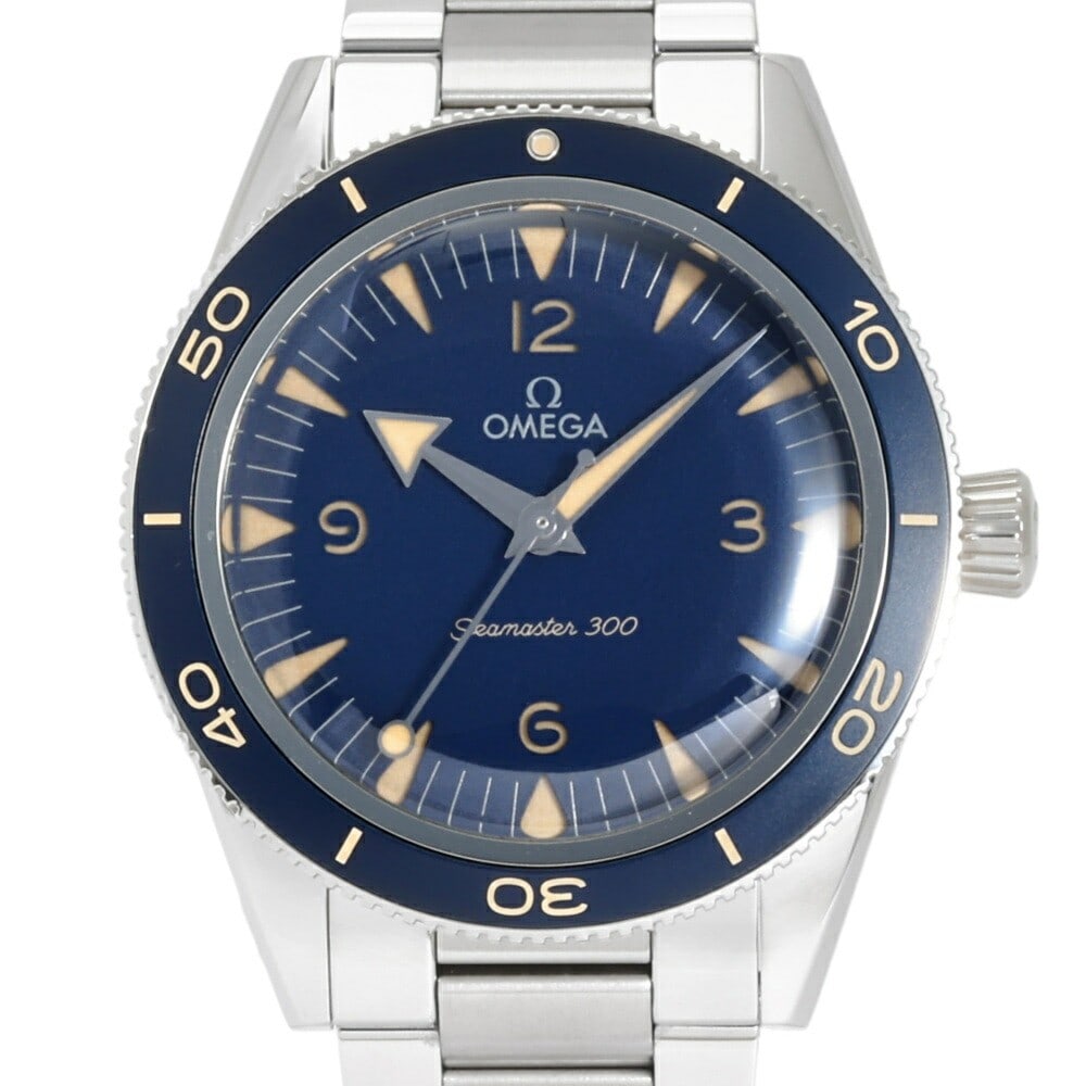 OMEGA Seamaster 300 Master Chronometer 41mm Blue Dial Watch: OMEGA Seamaster 300 Master Chronometer 41mm Blue Dial Watch Pre-owned OMEGA Seamaster 300 Co-Axial Master Chronometer men's wristwatch with a blue dial and stainless steel and aluminum construction. I