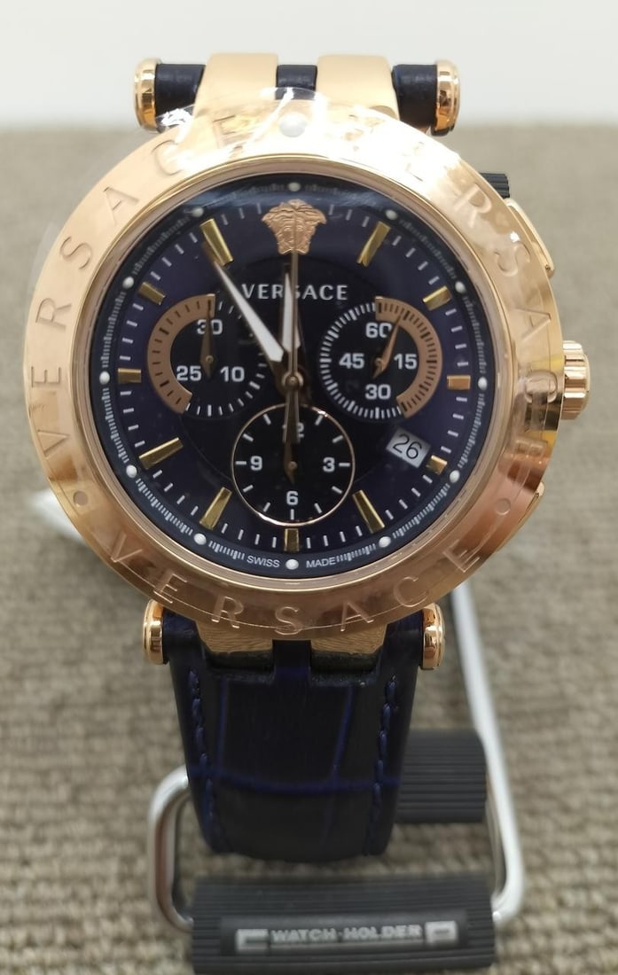 Versace VERQ00320 V-Race 42mm Mens Chronograph Wristwatch (1 of 13)