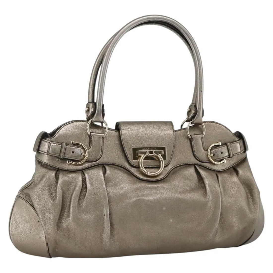 Salvatore Ferragamo Gancini leather handbag silver: Salvatore Ferragamo Gancini leather handbag silver Salvatore Ferragamo Gancini leather handbag in silver. This women's bag is presented in good vintage condition with honest wear. Noted condition deta