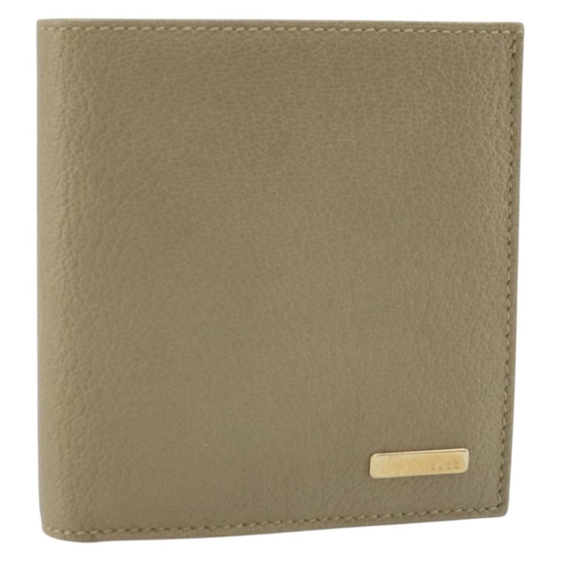 Beige and Gold Leather Wallet by Gucci Model 034 4276 0781 0: Beige and Gold Leather Wallet by Gucci Model 034 4276 0781 0 This GUCCI women's wallet is crafted from beige leather with gold-tone accents. The wallet features a compact design, making it suitable fo