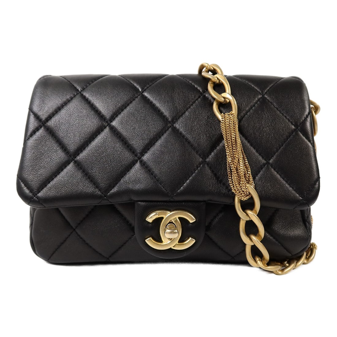 CHANEL AS3110 CC Shoulder Bag Black Lambskin Chain Strap: CHANEL AS3110 CC Shoulder Bag Black Lambskin Chain Strap CHANEL CC GHW Chain Shoulder Bag AS3110 in black lambskin leather. This shoulder bag features a turn lock closure, an outside open pocket, an i