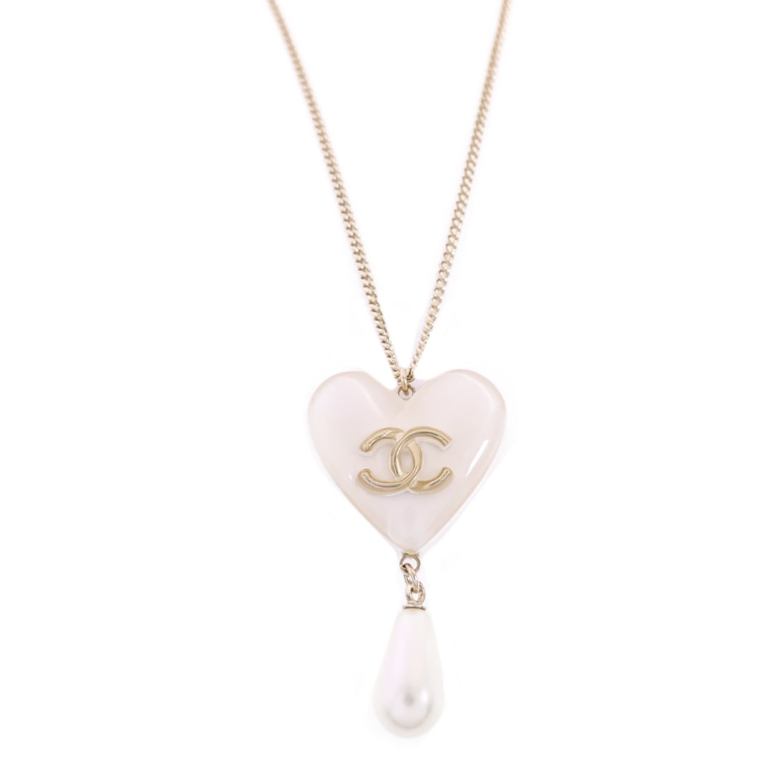 White Metal CC Pendant Necklace CHANEL: White Metal CC Pendant Necklace CHANEL CHANEL CC necklace in white metal, designed for women and presented in very good AB condition. It comes with a storage box and features a neck rotation length of