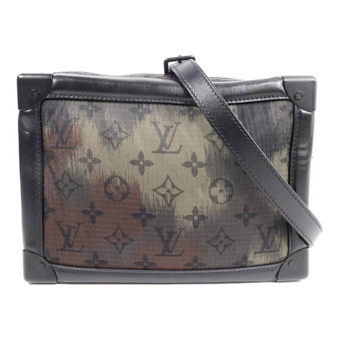 Louis Vuitton M56428 Soft Trunk Shoulder Bag Nylon Monogram Camo Black Green: Louis Vuitton M56428 Soft Trunk Shoulder Bag Nylon Monogram Camo Black Green A Louis Vuitton LV Soft Trunk shoulder bag, model M56428, in Monogram Camouflage Green/Black. It is made of nylon and featu
