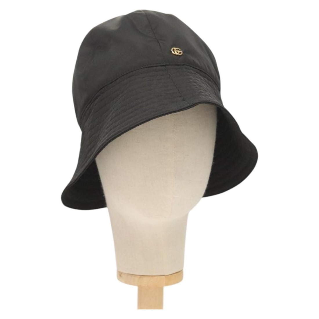 Gucci 729470 Black Nylon Cap Size L Italy: Gucci 729470 Black Nylon Cap Size L Italy Black Gucci nylon cap in size L, made in Italy. The item is identified by product no. 729470 and serial no. 729470 3HAPI. Condition is rated A/excellent, with