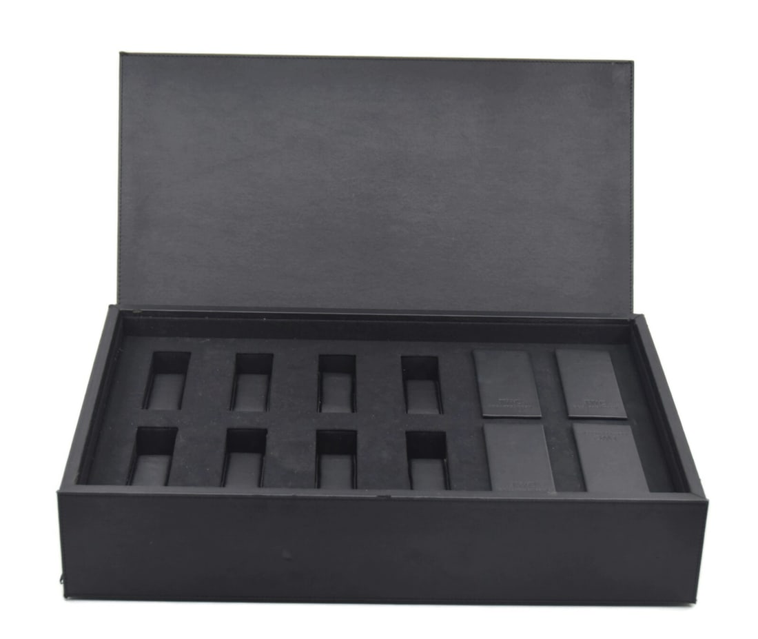 IWC Leather Watch Display Case for 12 Watches Authentic: IWC Leather Watch Display Case for 12 Watches Authentic This IWC Watch Display Case is designed for the avid watch collector, offering a stylish and secure storage solution for 8 to 12 watches. Made o