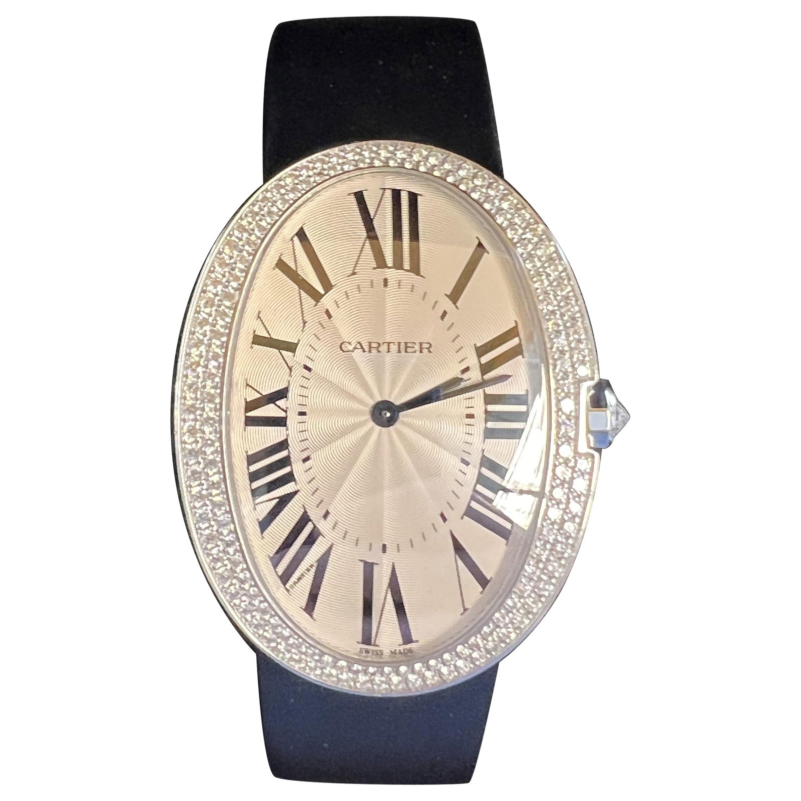 Cartier Baignoire 2017 Certified Mint 18k White Gold Watch with Diamonds: Cartier Baignoire 2017 Certified Mint 18k White Gold Watch with Diamonds This Cartier Baignoire watch is a stunning example of contemporary Swiss craftsmanship, featuring a luxurious case and band mad