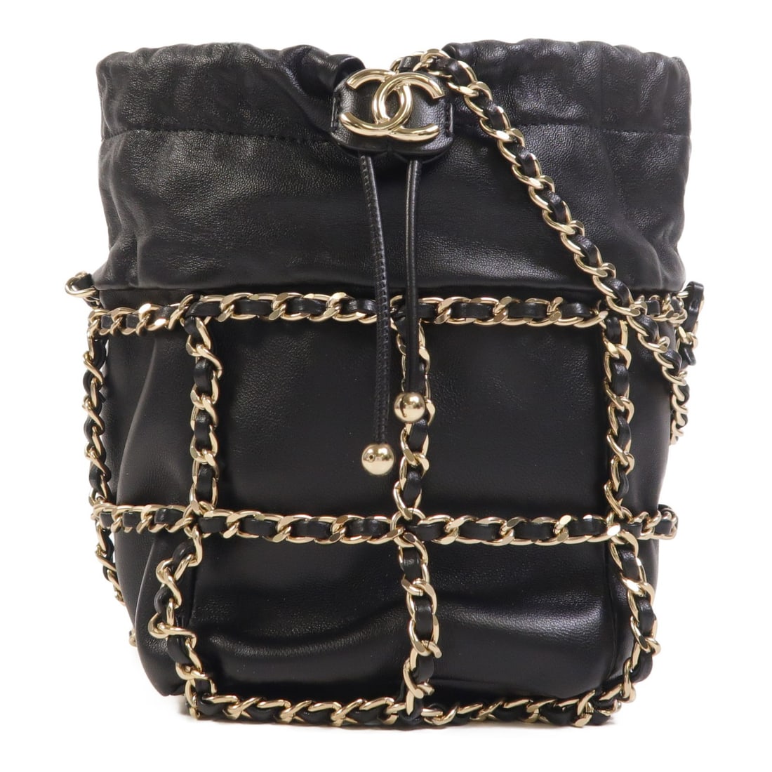 CHANEL AS2313 CC Drawstring Shoulder Bag Black Lambskin Chain: CHANEL AS2313 CC Drawstring Shoulder Bag Black Lambskin Chain Black CHANEL drawstring chain shoulder bag in lambskin (sheep leather), model AS2313. It features a card pocket inside and comes with stor