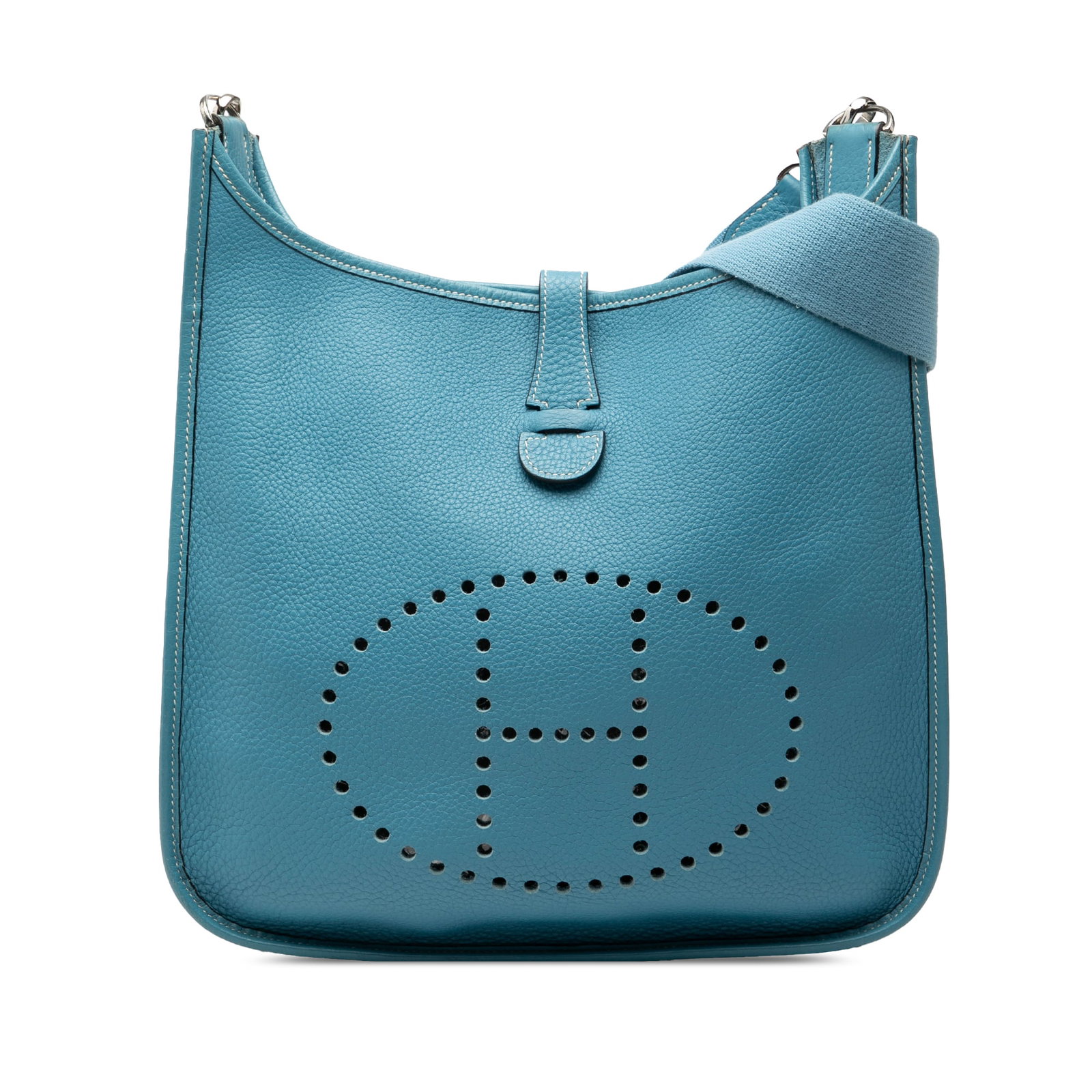 Hermes Evelyne GM Clemence Leather Shoulder Bag Blue France: Hermes Evelyne GM Clemence Leather Shoulder Bag Blue France The Hermes Clemence Evelyne GM bag is crafted from Clemence leather in a blue hue. It features a detachable flat strap and an open top secur