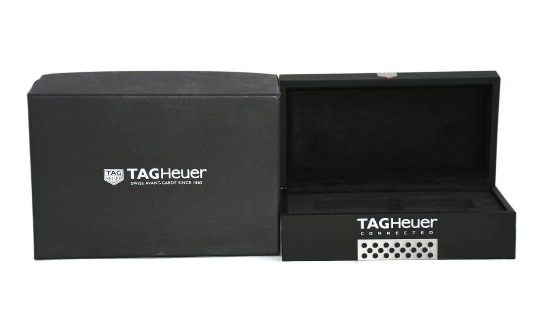 TAG Heuer Connected Strap Presentation Box 7x5x4 Inches 100% Authentic: TAG Heuer Connected Strap Presentation Box 7x5x4 Inches 100% Authentic This TAG Heuer Connected Strap Box is a perfect presentation box designed for a single strap. Crafted by the renowned brand TAG H