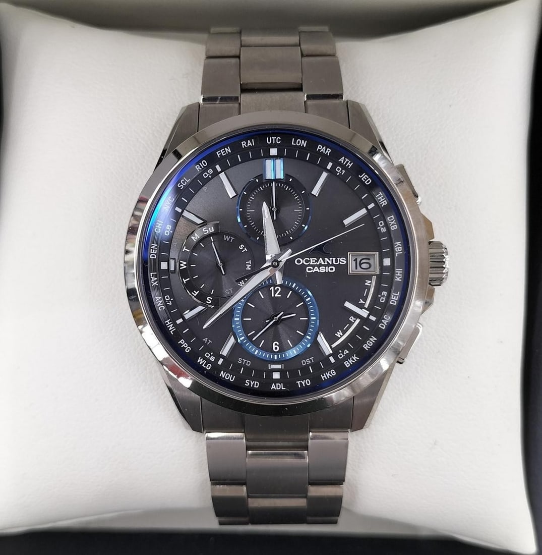 CASIO OCW-T2600 Oceanus titanium men's wristwatch solar radio controlled: CASIO OCW-T2600 Oceanus titanium men's wristwatch solar radio controlled CASIO Oceanus Classic Line Tough Solar OCW-T2600 men's wristwatch, made in Japan. This pre-owned watch features a titanium case