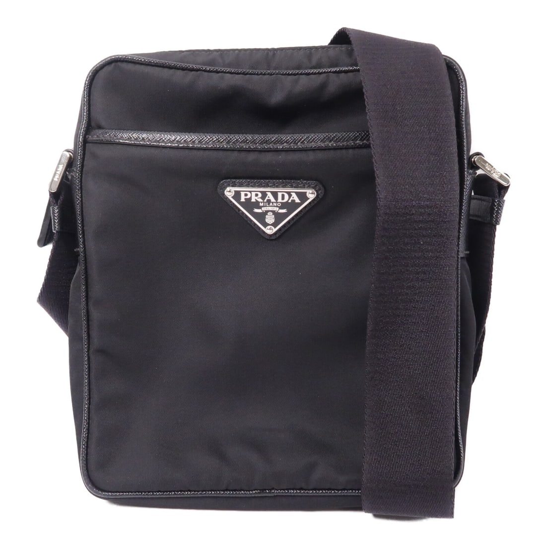 PRADA 2VH112 Re-Nylon Saffiano Shoulder Bag Black with Pouch: PRADA 2VH112 Re-Nylon Saffiano Shoulder Bag Black with Pouch Prada SHW Re-Nylon and Saffiano Shoulder Bag, model 2VH112, in black. It is made of nylon and comes with a pouch accessory. The bag feature