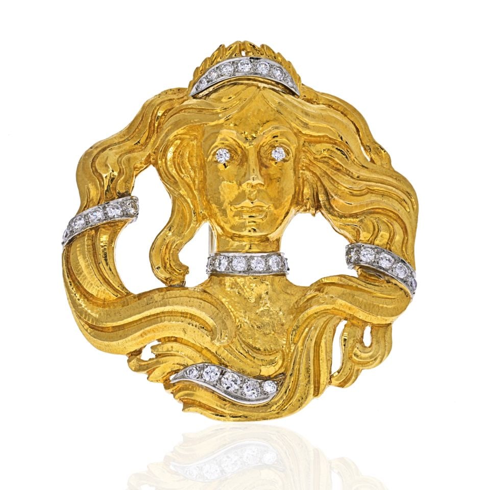 David Webb Medusa Diamond Pendant Brooch in Platinum and 18K Yellow Gold: David Webb Medusa Diamond Pendant Brooch in Platinum and 18K Yellow Gold This exquisite vintage pendant brooch by David Webb features a striking Medusa design crafted from a combination of 18K yellow 