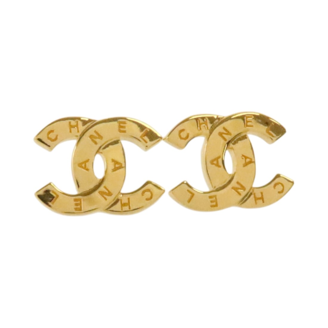 Gold Tone Metal CC Earrings CHANEL B26 V: Gold Tone Metal CC Earrings CHANEL B26 V CHANEL CC earrings in gold-tone metal, identified by date code B26/V. The item is in very good AB condition and includes a storage box. Specifications Brand Na