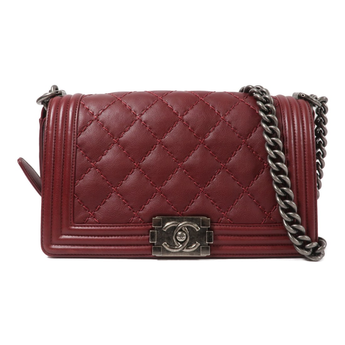 CHANEL Boy 25 Red Calfskin Chain Shoulder Bag: CHANEL Boy 25 Red Calfskin Chain Shoulder Bag CHANEL CC Boy 25 chain shoulder bag in red calfskin (cowhide) leather. The bag is identified as model Boy 25 and features a red-on-red colorway, a flap cl