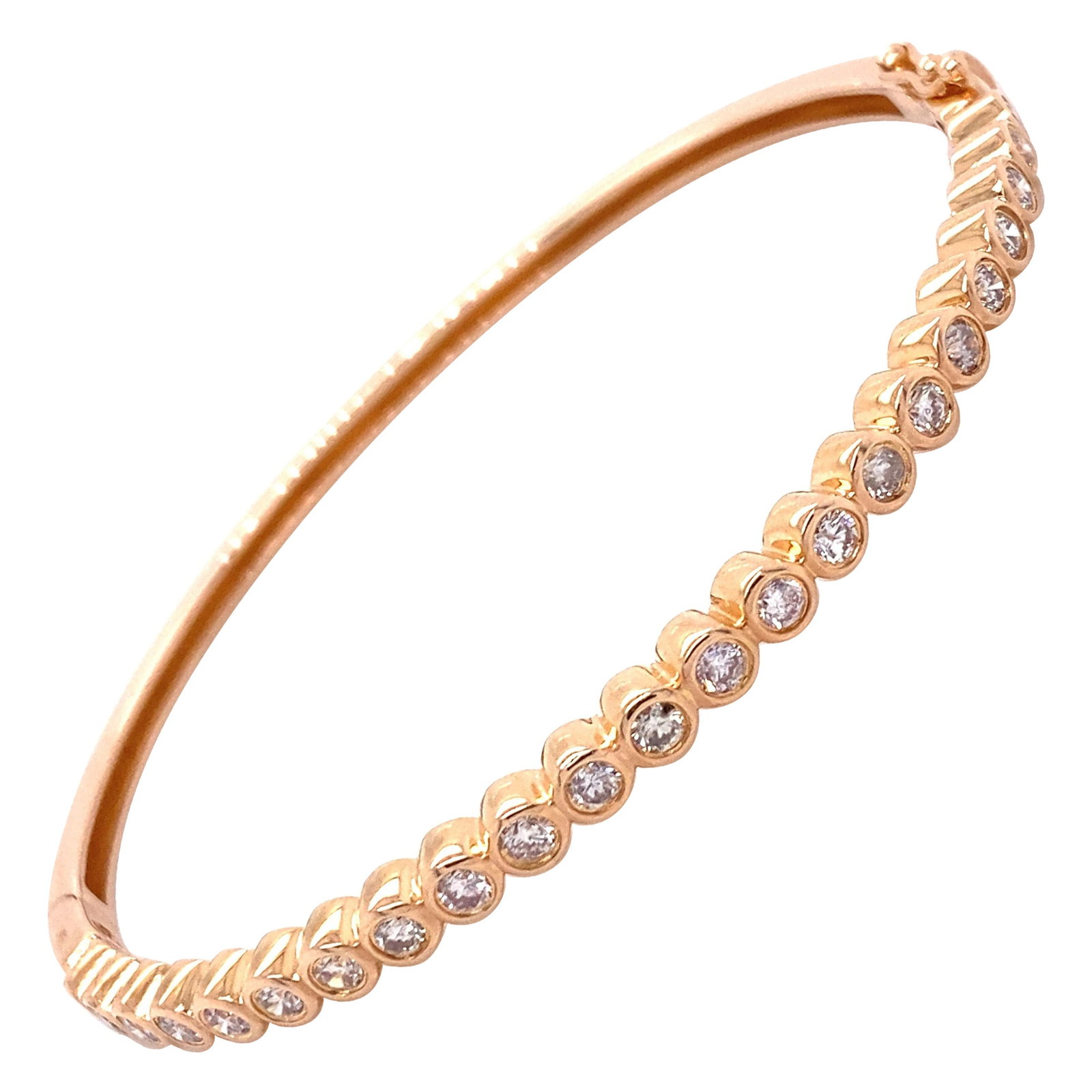 2.26ct Diamond Bangle Bracelet 18k Rose Gold Contemporary Design: 2.26ct Diamond Bangle Bracelet 18k Rose Gold Contemporary Design This exquisite diamond bangle bracelet features 23 round diamonds totaling 2.26 carats, showcasing a stunning contemporary design. Craf