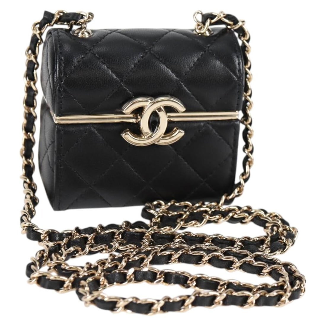 CHANEL Matelasse Lamb Skin Shoulder Bag Black Gold CC Chain: CHANEL Matelasse Lamb Skin Shoulder Bag Black Gold CC Chain CHANEL Matelasse Chain Shoulder Bag in black and gold lamb skin, made in France. This women's shoulder bag features a compact size and comes