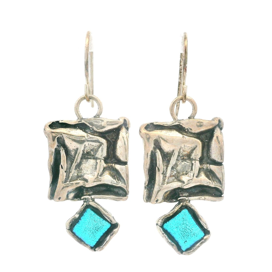 Vintage Sterling Silver Metallic Blue Enamel Abstract Drop Earrings: Vintage Sterling Silver Metallic Blue Enamel Abstract Drop Earrings Elevate your style with these Vintage Sterling Silver Blue Stone Metallic Enamel Abstract Square Drop Earrings. These elegant dangle