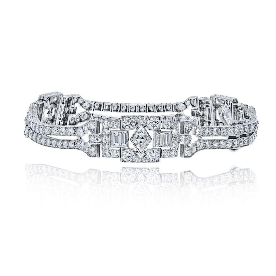Oscar Heyman Platinum Diamond Bracelet Art Deco Style 10 Cts: Oscar Heyman Platinum Diamond Bracelet Art Deco Style 10 Cts An Oscar Heyman Art Deco bracelet crafted in platinum. This pre-owned piece features an approximate diamond weight of 10 cts and has a tota