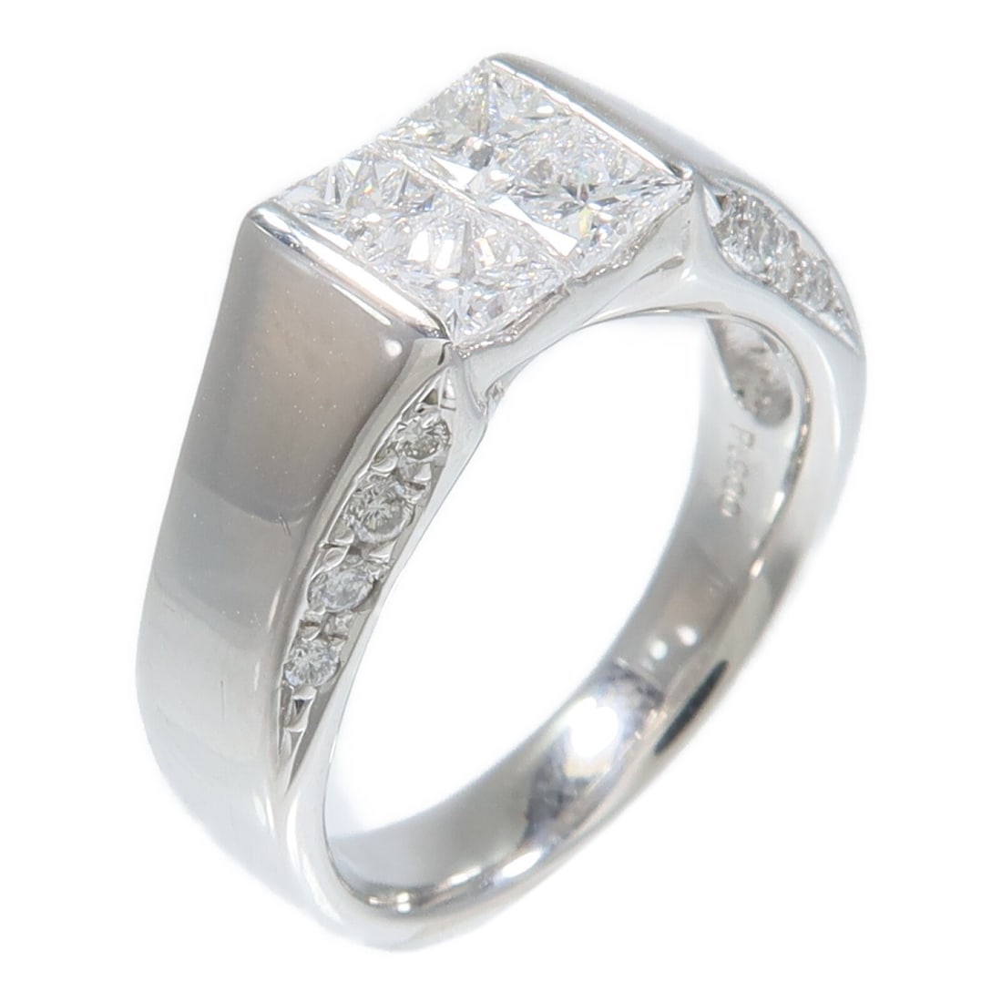 Pt900 Platinum Diamond Ring Women's Size 5.25: Pt900 Platinum Diamond Ring Women's Size 5.25 Diamond ring in Pt900 platinum with a clear diamond main stone. The ring is size 5.25 and has a ring width of 3-6 mm and a motif measuring 7 mm x 6 mm. Co