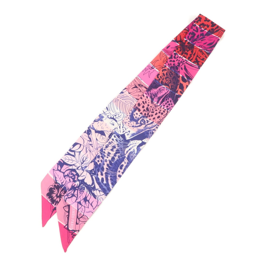 HERMES Twilly Silk Scarf Pink Red 85cm x 5cm: HERMES Twilly Silk Scarf Pink Red 85cm x 5cm Hermes Twilly scarf in pink and red silk. The item measures 85 cm x 5 cm (33.5 in x 2.0 in) and is offered in reasonable wear and tear condition. Specifica