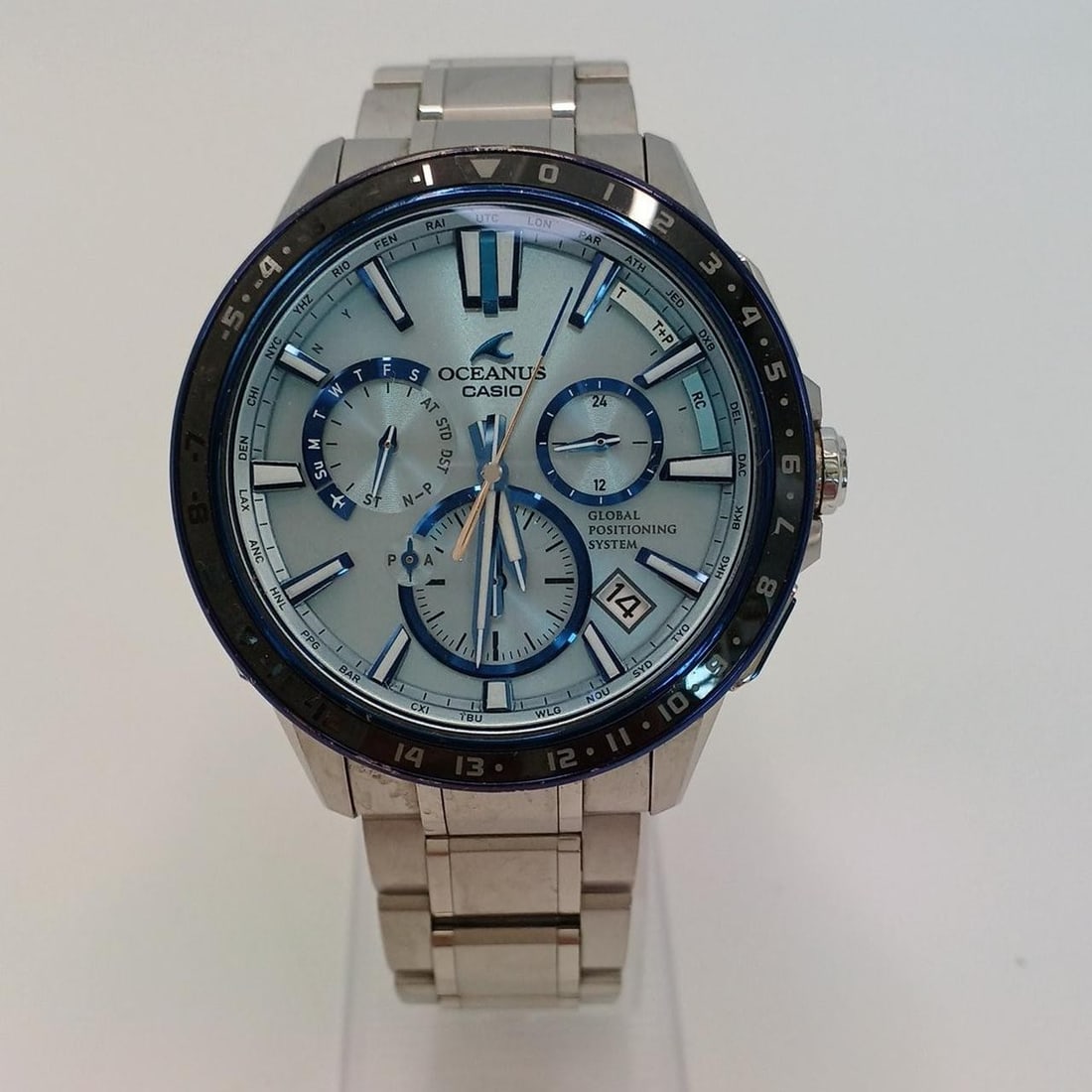 CASIO OCWG1200-2AJF Oceanus titanium solar GPS radio men's wristwatch: CASIO OCWG1200-2AJF Oceanus titanium solar GPS radio men's wristwatch Pre-owned CASIO OCEANUS GPS Radio Solar men's wristwatch, model OCWG1200-2AJF. It features a titanium case and titanium band, sola