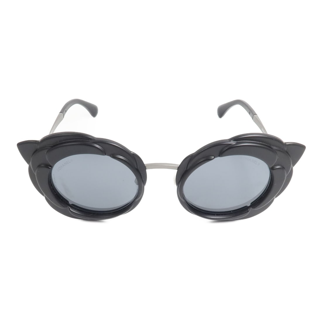 CHANEL 71198 CC Black Plastic Sunglasses: CHANEL 71198 CC Black Plastic Sunglasses CHANEL CC sunglasses in black, model 71198, made from plastic. The item is described as being in AB Very Good condition and comes with no accessories. Specific