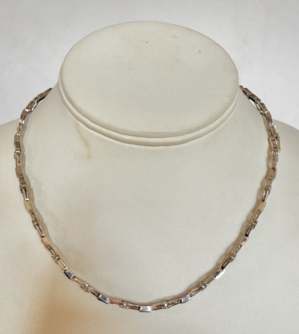 1930s Platinum Chain Necklace with Diamonds Art Deco Design: 1930s Platinum Chain Necklace with Diamonds Art Deco Design This original Art Deco necklace from the 1930s features exquisite detail and craftsmanship in platinum, adorned with diamonds. The necklace 