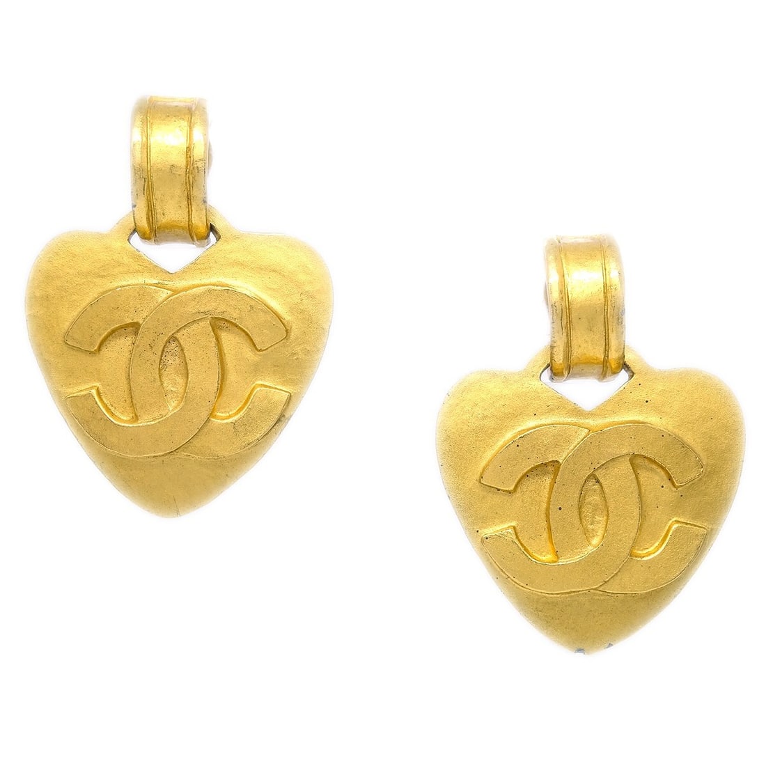 CHANEL 95P Gold Plated Heart Drop Clip-On Earrings: CHANEL 95P Gold Plated Heart Drop Clip-On Earrings Vintage Chanel clip-on dangle earrings featuring a heart motif in gold-plated metal. Marked 95P and made in France, this pair comes with its box. Con