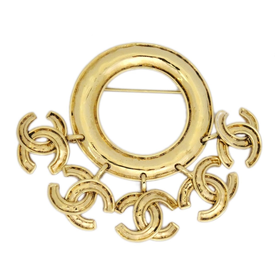 Chanel 94P Gold Plated Brooch Pin France: Chanel 94P Gold Plated Brooch Pin France Vintage Chanel brooch pin in gold-plated metal with a corsage-inspired design. Made in France, this piece is marked 94P and comes with its box. Condition is ve