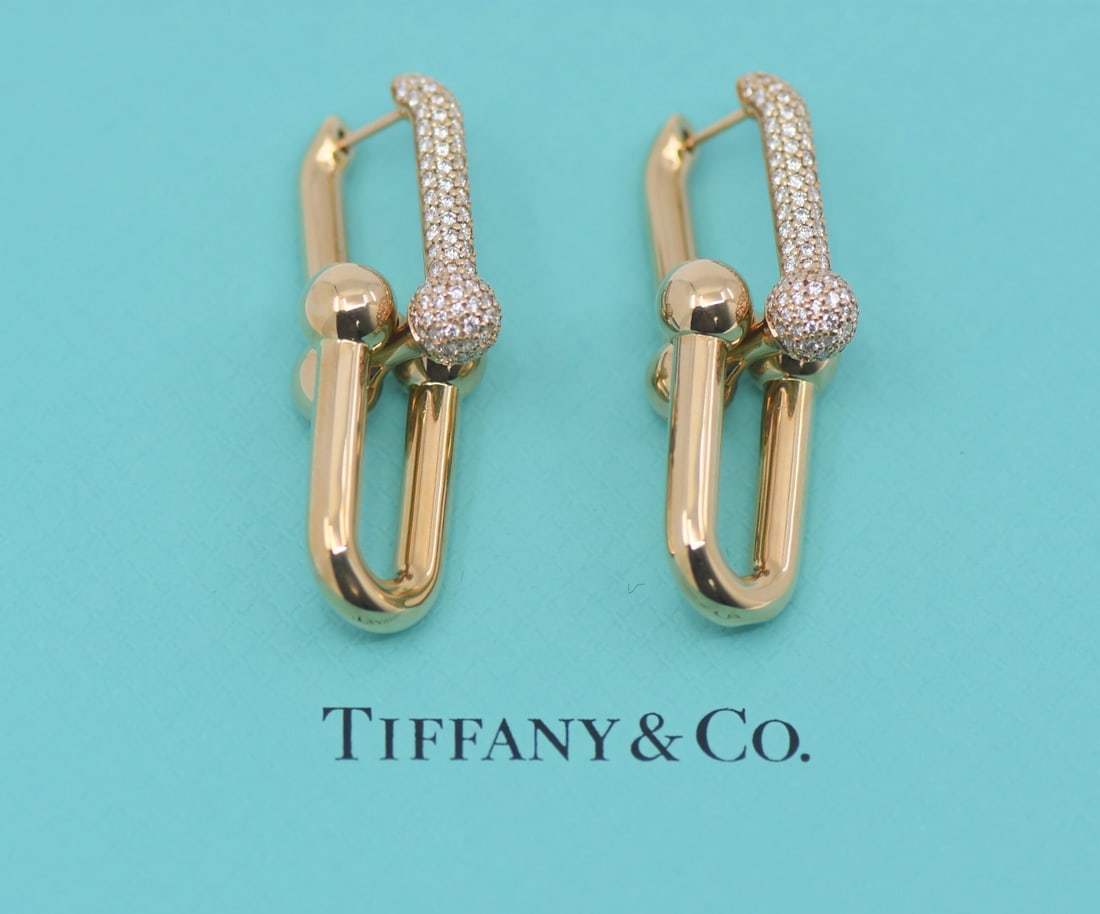 Tiffany & Co Tiffany HardWear Large Diamond Drop Earrings 18K Rose Gold: Tiffany & Co Tiffany HardWear Large Diamond Drop Earrings 18K Rose Gold Tiffany & Co. HardWear diamond earrings in 18K rose gold, featuring a dangle/drop style and originating from Italy. The earrings
