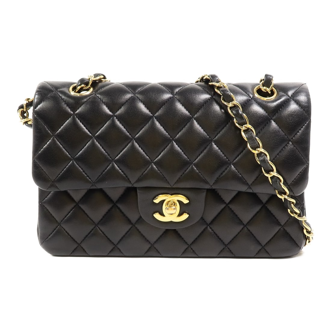 CHANEL A01113 Classic 23 Shoulder Bag Black Lambskin CC GHW: CHANEL A01113 Classic 23 Shoulder Bag Black Lambskin CC GHW Classic CHANEL CC GHW Chain Shoulder Bag in black lambskin leather, model A01113. This shoulder bag features a turn-lock closure and a pract