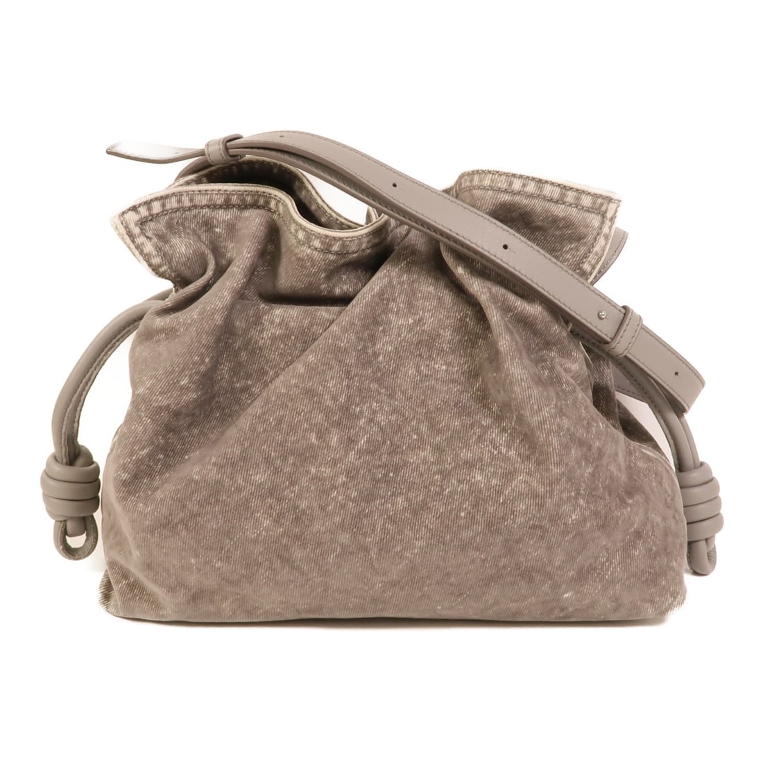 LOEWE Flamenco Medium Denim Shoulder Bag Green Black SHW: LOEWE Flamenco Medium Denim Shoulder Bag Green Black SHW LOEWE SHW Flamenco Medium Shoulder Bag in denim, presented in GreenxBlack. It features a magnetic pocket and comes with a storage bag and shoul