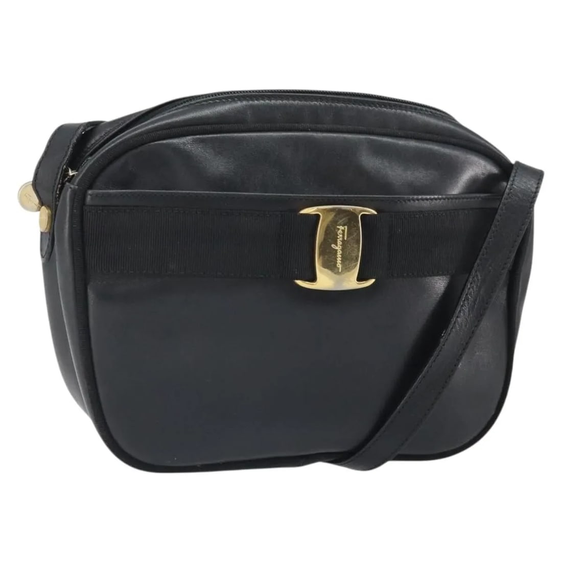 Salvatore Ferragamo Vara Bow Camera Shoulder Bag Black Leather: Salvatore Ferragamo Vara Bow Camera Shoulder Bag Black Leather This Salvatore Ferragamo Vara Bow camera shoulder bag is crafted from black leather and features a feminine design. It includes the iconi