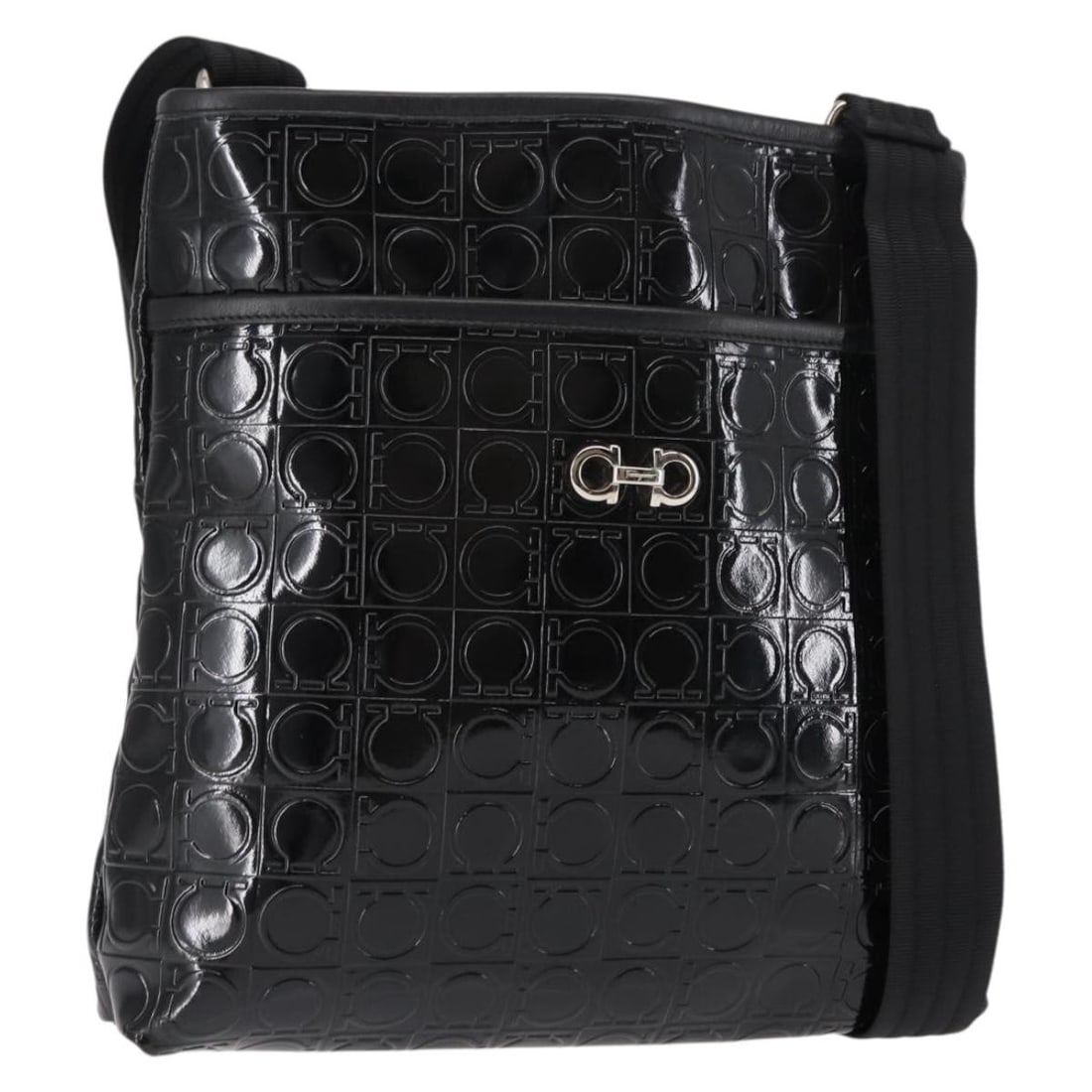 Salvatore Ferragamo Gancini Black Enamel Shoulder Bag Italy: Salvatore Ferragamo Gancini Black Enamel Shoulder Bag Italy Elevate your style with this authentic Salvatore Ferragamo Gancini Shoulder Bag, meticulously crafted in Italy. This exquisite bag features 