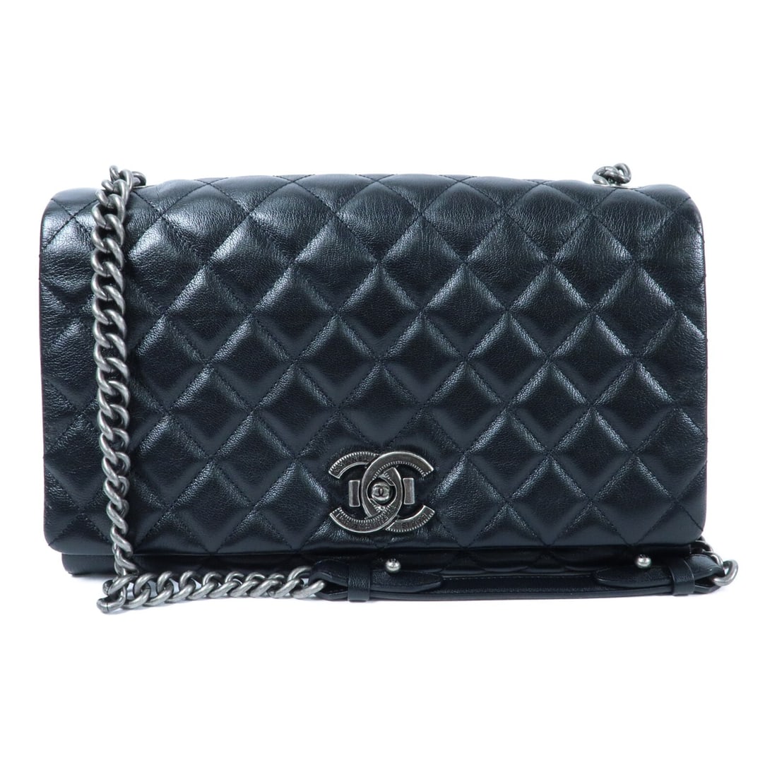 Black Calfskin Chain Shoulder Bag CHANEL CC: Black Calfskin Chain Shoulder Bag CHANEL CC CHANEL CC Chain Shoulder Bag in black calfskin leather. It features a chain shoulder strap, a flap closure, one outside open pocket, and one inside zip pock
