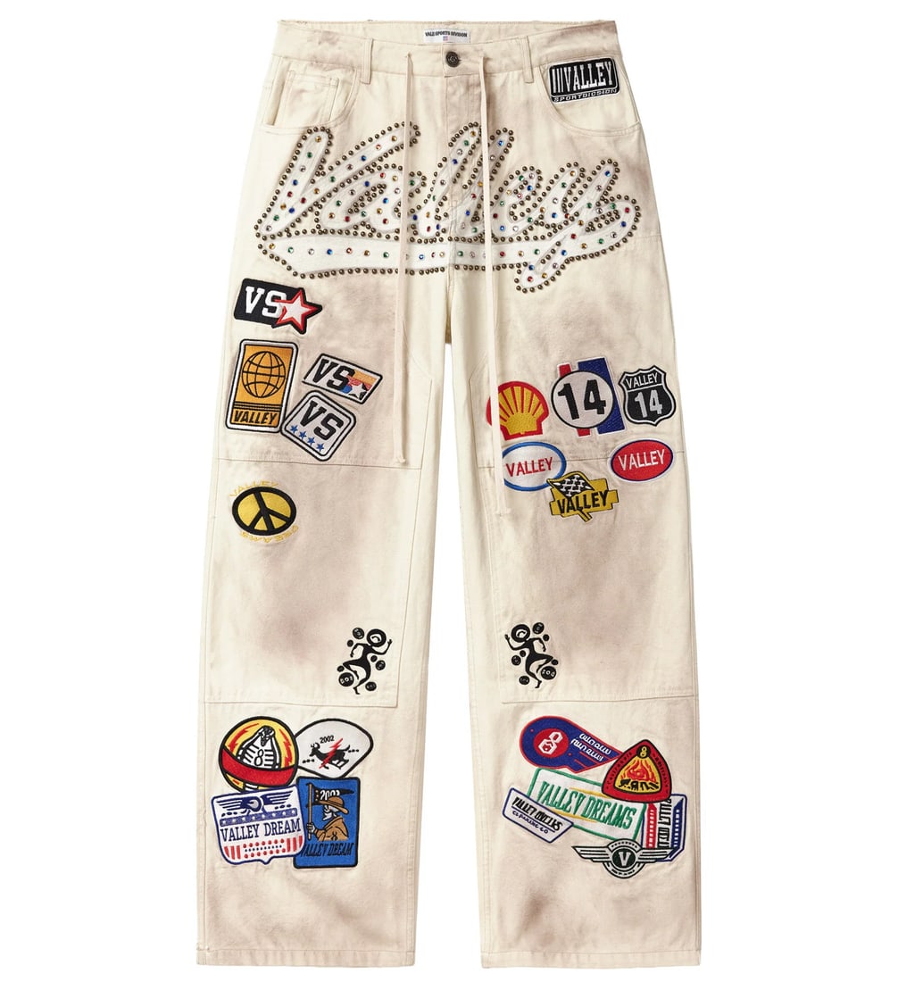 1980s Vale Cream Painter Style Cotton Work Pants with Utility Pockets: 1980s Vale Cream Painter Style Cotton Work Pants with Utility Pockets These Vale painter's pants from the 1980s feature a cream color and are made from durable cotton. Designed with a relaxed fit, the