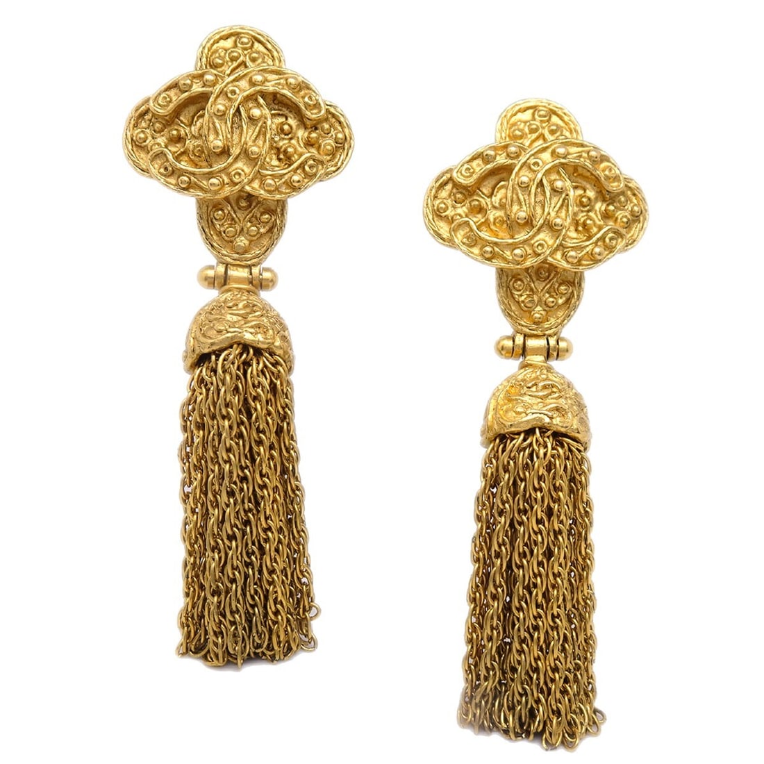 Chanel 94A Gold Tone Clip On Fringe Dangle Earrings: Chanel 94A Gold Tone Clip On Fringe Dangle Earrings Vintage Chanel clip-on dangle earrings in a fringe design with logo theme. Finished in gold tone, this pair is marked 94A and comes with a box. Cond