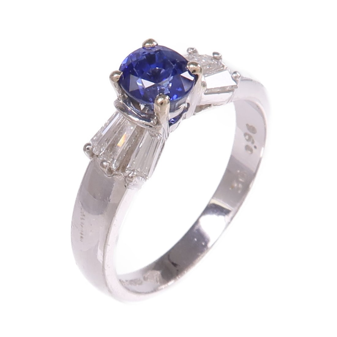 14K White Gold Sapphire Diamond Ring Women's Size 5.75: 14K White Gold Sapphire Diamond Ring Women's Size 5.75 A women's ring featuring a sapphire and diamond design in 14K white gold. The ring is size 5.75 and has a blue and clear color presentation. Cond