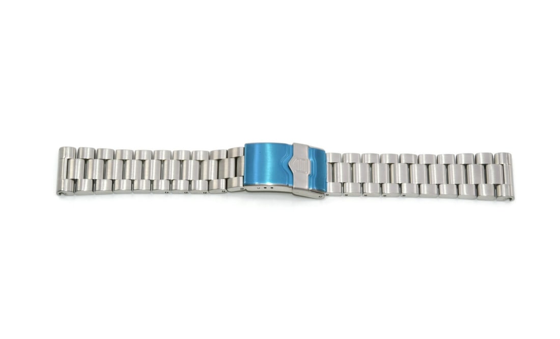 TAG Heuer 20mm Stainless Steel Bracelet Wristwatch Band Authentic: TAG Heuer 20mm Stainless Steel Bracelet Wristwatch Band Authentic This Tag Heuer Stainless Steel Bracelet is a stylish and durable wristwatch band designed for a perfect fit. Crafted from high-quality