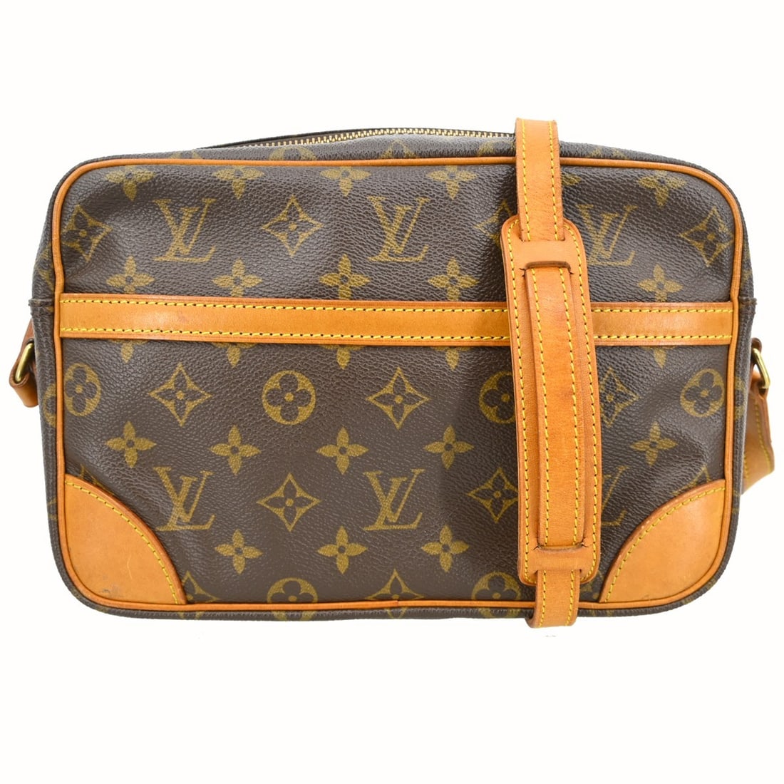 Louis Vuitton Trocadero 27 Monogram Canvas Crossbody Bag M51274: Louis Vuitton Trocadero 27 Monogram Canvas Crossbody Bag M51274 Vintage Louis Vuitton Trocadero 27 crossbody bag in brown Monogram canvas with leather trim and a zip closure. This unisex medium bag fe